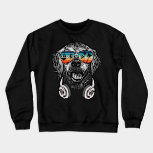 Dog with cool sun glasses for vacationers Crewneck Sweatshirt